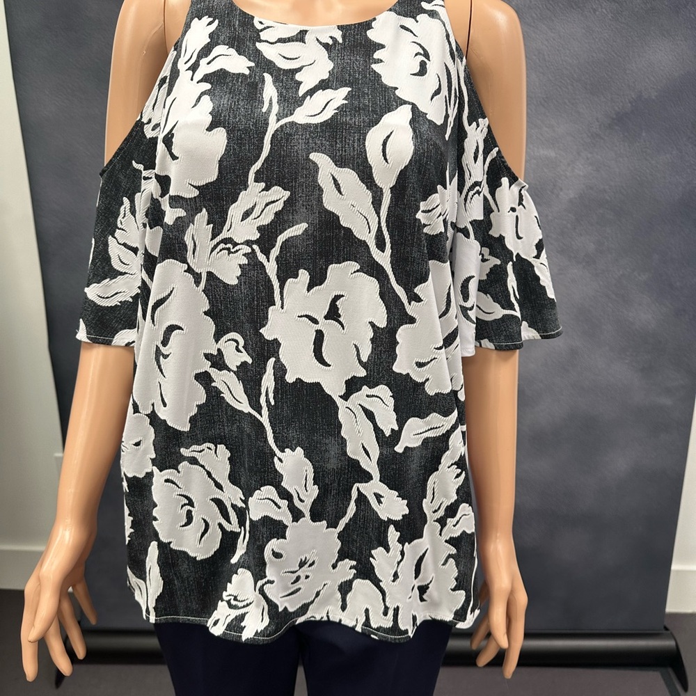 Black and white ladies cold shoulder blouse